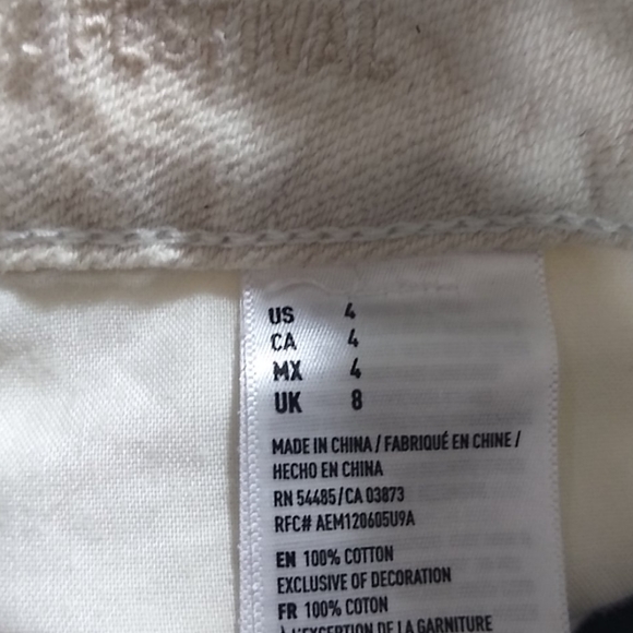 American Eagle Frayed Hem Denim Short - Picture 4 of 5